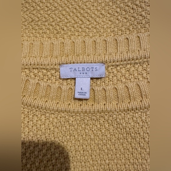 Talbots Women’s Yellow Long Sleeve Sweater size Large button detail on sleeve - Picture 9 of 12